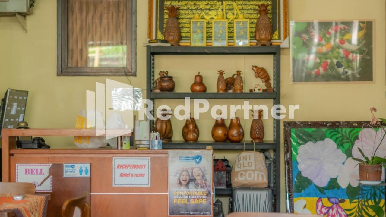 סוראבאיה Vandhela Homestay Syariah Mitra Reddoorz מראה חיצוני תמונה