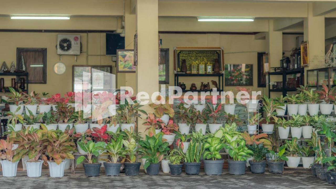 סוראבאיה Vandhela Homestay Syariah Mitra Reddoorz מראה חיצוני תמונה