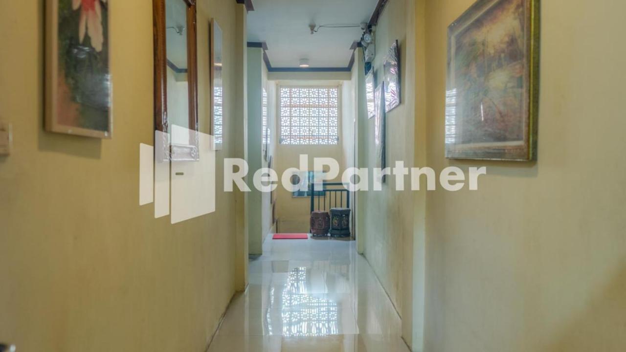 סוראבאיה Vandhela Homestay Syariah Mitra Reddoorz מראה חיצוני תמונה